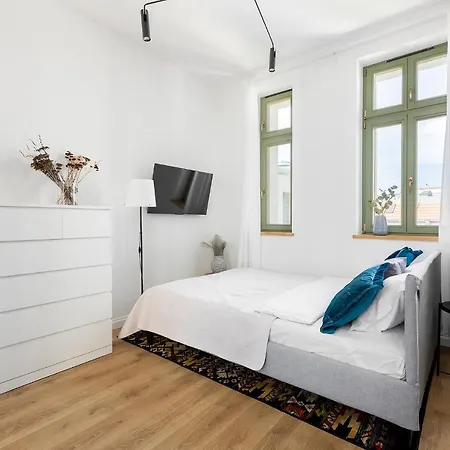 아파트 Homewell Poznanska *