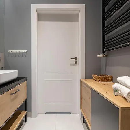 Homewell Poznanska * 포즈난