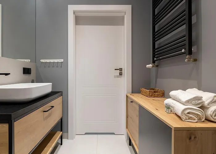 Homewell Poznanska * Познань