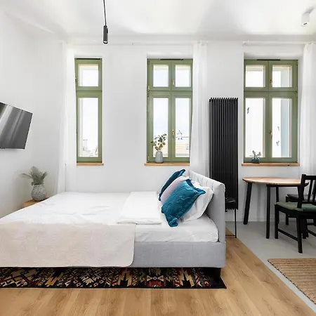 Homewell Poznanska Appartamento *